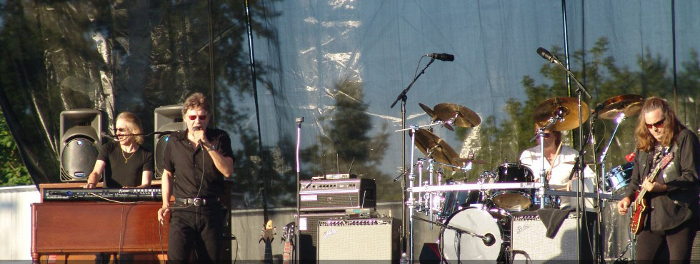 DSC01094-980x370 John Kay and steppenwolf